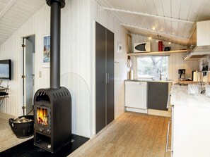 House | Private kitchen | Highchair - Homely Holiday Home in Jutland near Sea (Aalbaek)