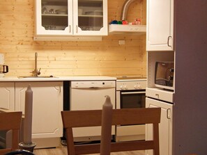Apartamento | Cocina privada | Frigorífico, microondas, lavavajillas y cafetera o tetera