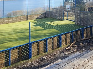 House | Sport court - 7 Person Holiday Home in Averoy (Averoy)