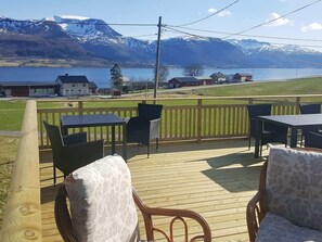 House | Lake view - 7 Person Holiday Home in Averoy (Averoy)