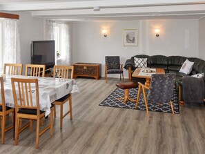 House | Interior - 7 Person Holiday Home in Averoy (Averoy)