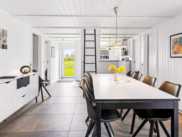 House | Dining - Luxury Retreat With Pool - By Traum Ferienwohnungen (Nordborg)