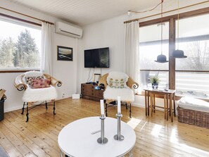 House | Dining