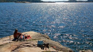 Beach - 6 Person Holiday Home in Lysekil (Lysekil)