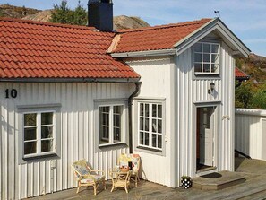 Exterior - 6 Person Holiday Home in Lysekil (Lysekil)