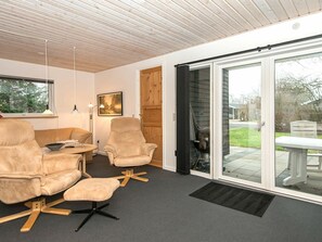 3 bedrooms
