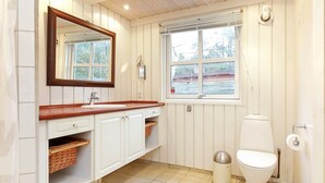 Bathroom - Modern Holiday Home in Zealand Near Sea (Nykobing Sjaelland)