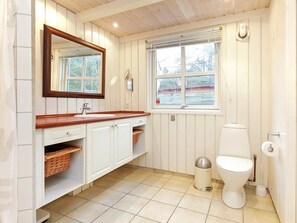 Bathroom - Modern Holiday Home in Zealand Near Sea (Nykobing Sjaelland)