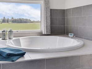 Spa treatment - Luxury Retreat With Pool - By Traum Ferienwohnungen (Stege)