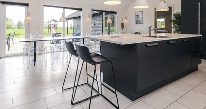 5 Star Holiday Home in Stege