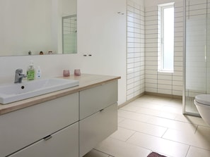 Bathtub