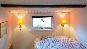 3 bedrooms, cots/infant beds - Enticing Holiday Home in Hovedstaden near Sea (Jægerspris)