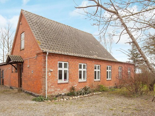 Snug Holiday Home in Lolland near Sea