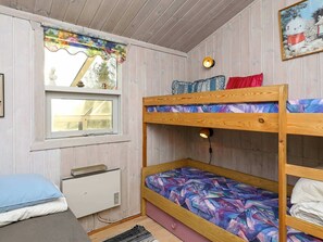 2 bedrooms, cots/infant beds - 5 Person Holiday Home in Jerup (Jerup)