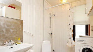 Unclassified image, 5 of 24, button - Lovely Holiday Home in Juelsminde With Garden (Horsens)