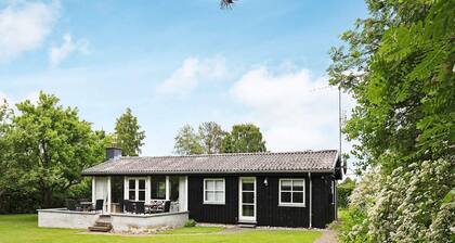 6 Person Holiday Home in Dronningmolle-by Traum