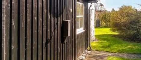 House | Exterior detail