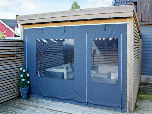 8 Person Holiday Home in Søgne