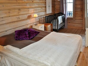 House | 4 bedrooms, individually furnished