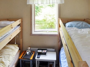 2 bedrooms, individually furnished - 6 Person Holiday Home in Brålanda (Bralanda)