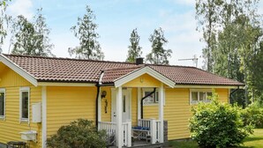 Unclassified image, 3 of 12, button - 6 Person Holiday Home in Brålanda (Bralanda)