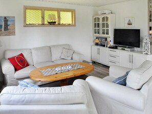 DVD player - 6 Person Holiday Home in Brålanda (Bralanda)