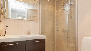 Bathroom - Beautiful Holiday Home in Zealand With Sauna (Hojby)