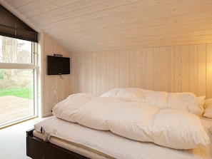 4 bedrooms