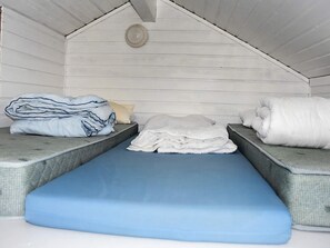 Nhà | 3 phòng ngủ, trang bị nội thất với thiết kế riêng biệt 