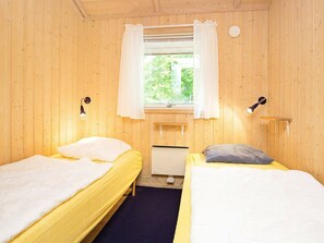 4 Schlafzimmer, Babybetten, individuell eingerichtet