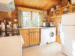 Kaffetrakter/tekoker, kjøleskap, mikrobølgeovn og kokeplater