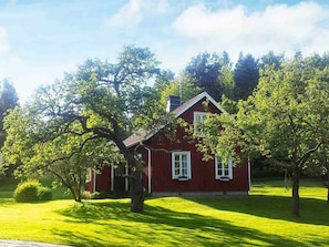 Exterior - 6 Person Holiday Home in Lidköping (Lidköping)