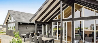 5 Star Holiday Home in Bogense