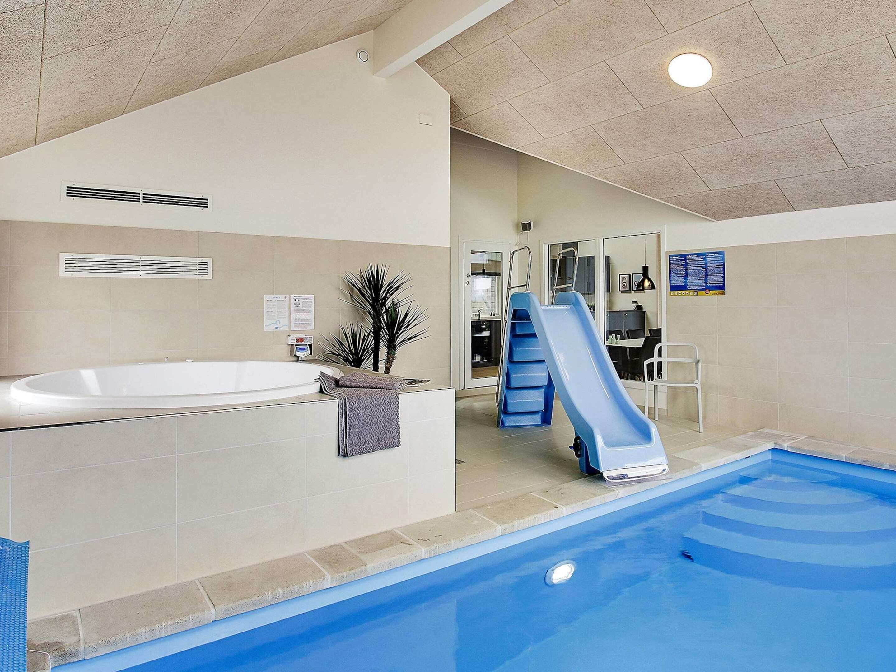 Maison | Piscine | Piscine couverte, piscine extérieure