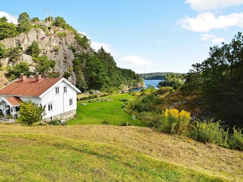 10 Person Holiday Home in Tvedestrand-by Traum