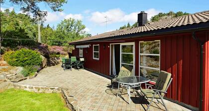10 Person Holiday Home in Tvedestrand-by Traum