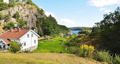 10 Person Holiday Home in Tvedestrand-by Traum
