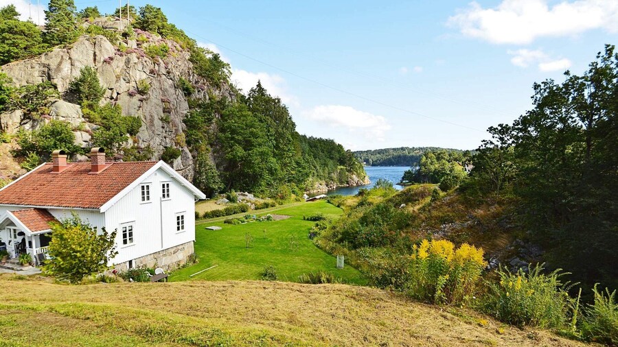 10 Person Holiday Home in Tvedestrand-by Traum