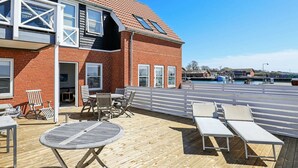 Balcony - Beautiful Holiday Home in Zealand Near Sea (Borre)