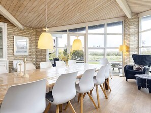 House | Dining - 10 Person Holiday Home in Lokken (Lokken)
