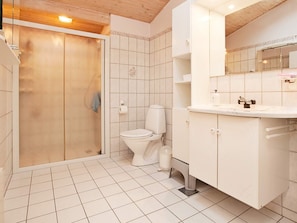 Bathroom - Quaint Holiday Home in Skibby Denmark With Terrace (Skibby)