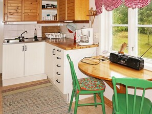 Fridge, stovetop, coffee/tea maker - 8 Person Holiday Home in Valdemarsvik (Valdemarsvik)