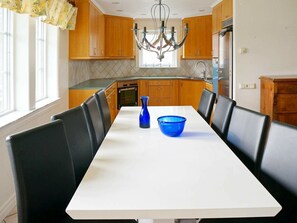 Fridge, microwave, dishwasher