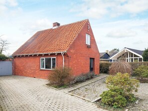Exterior - Comfortable Holiday Home in Lolland Near Sea (Nakskov)