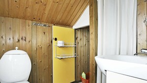 Bathroom - Beautiful Holiday Home in Harboore Jutland With Terrace (Harboore)