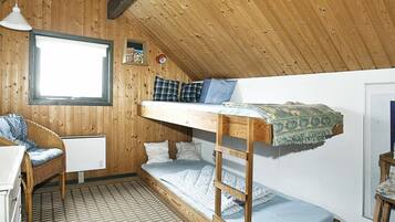 3 kamar tidur dan tempat tidur bayi