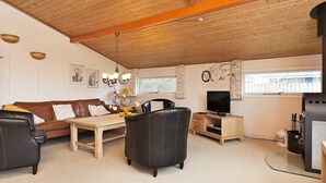 Living room - Luxurious Holiday Home in Ebeltoft Jutland With Terrace (Ebeltoft)