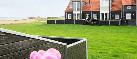 ハウス | ウォーター ビュー