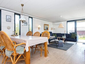 House | Dining