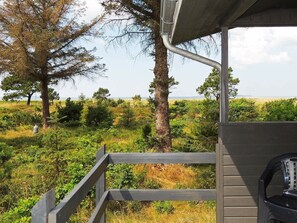 Balcony - Comfortable Holiday Home in Jutland With Limfjord Views (Logstor)